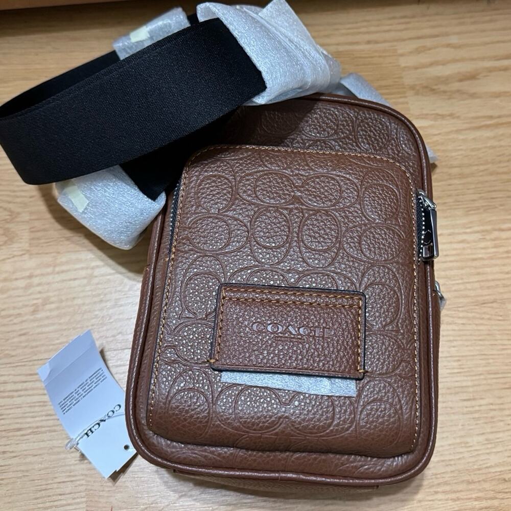 ❤️ Coach Racer Sling Pack In Signature Leather - Picture 5 of 11